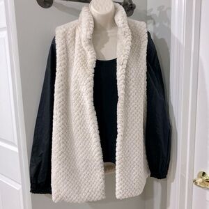 Indigo Soul Ivory Faux Fur Vest